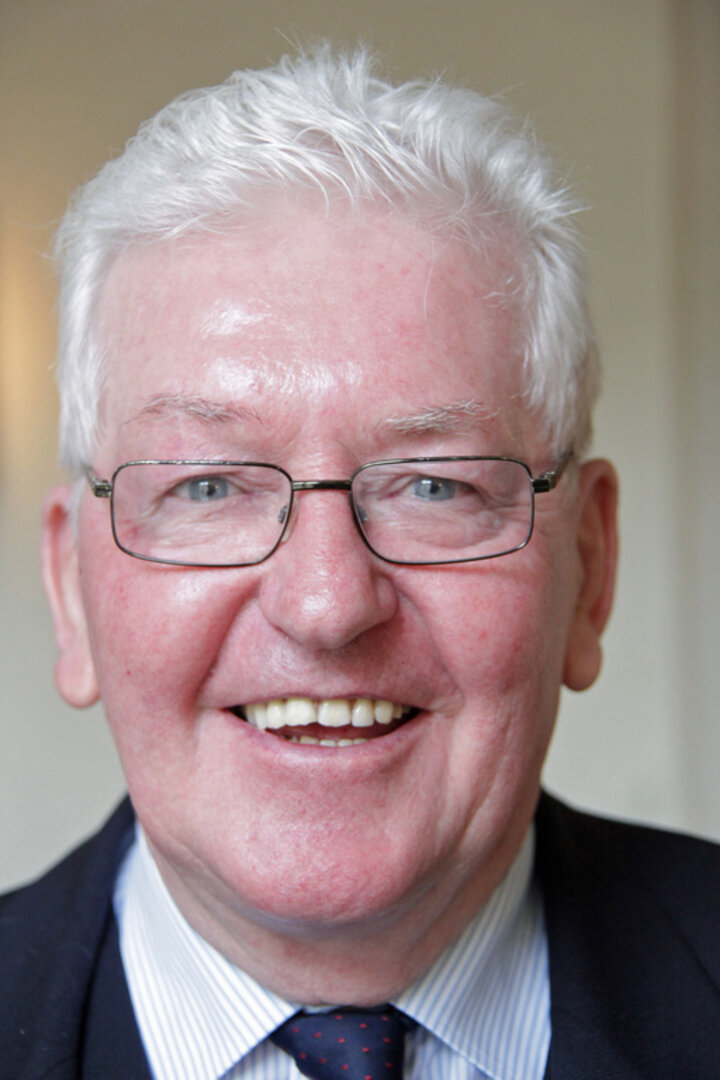 Pfarrer i. R. Charles Kelly.